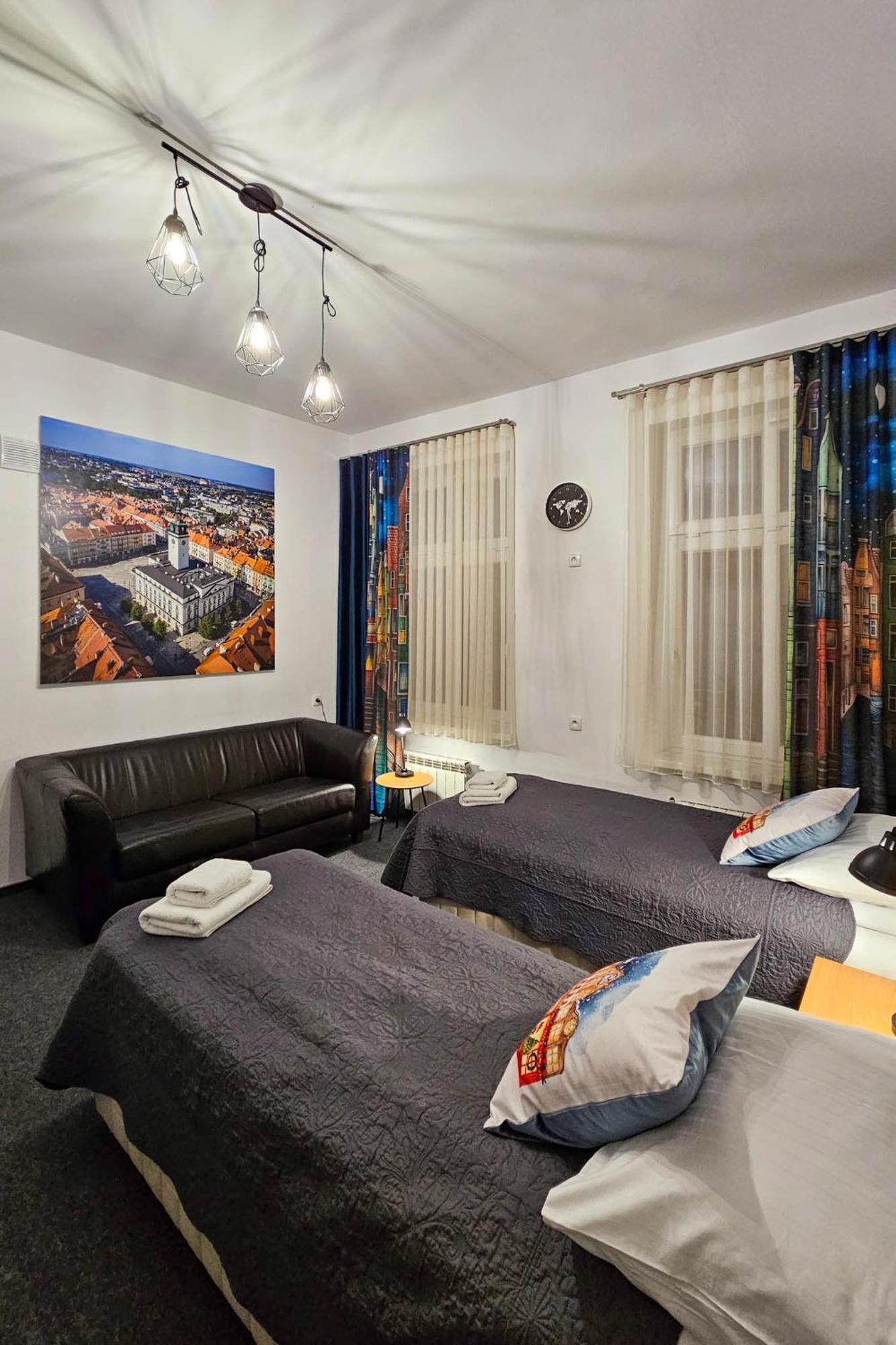 Apartamenty Na Starowce - 3 Pietro Z Widokiem Na Ratusz, Rynek Glowny I Centrum Kalisz  Exterior photo